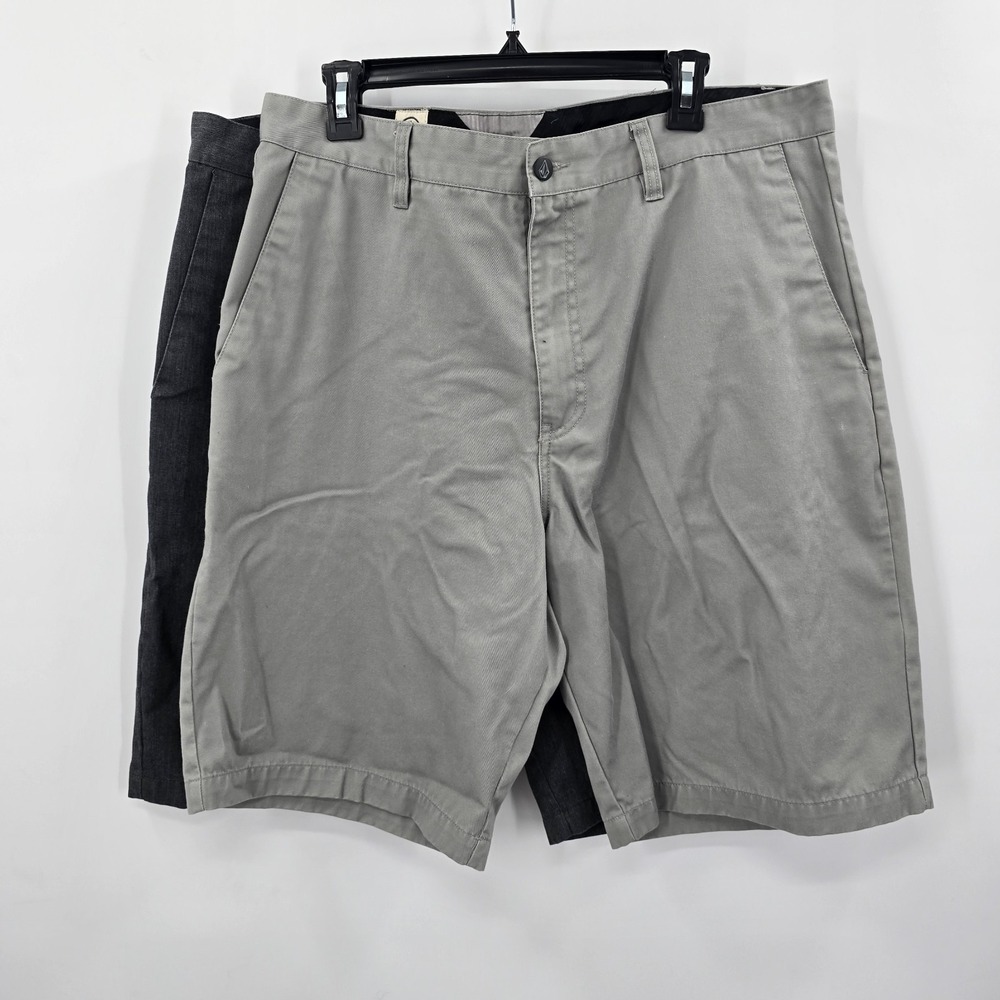 Set‎ Of 2 Volcom  Shorts Mems 36 Flat Front Chino Grey Cotton Blend Two